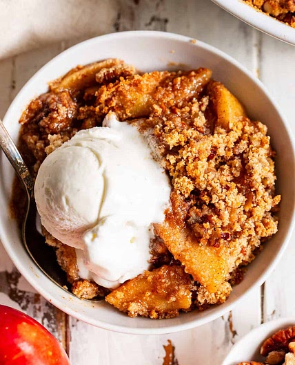 Paleo Apple Crisp with Maple Pecan Crumble