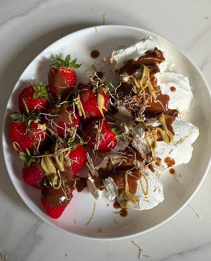 Dubai Chocolate Protein Plate
