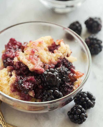 Crockpot Blackberry Cobbler