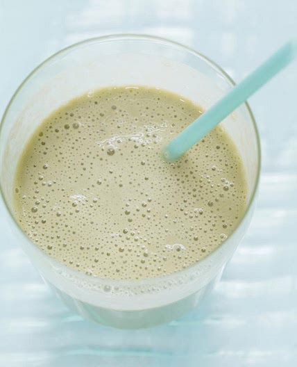 Banana and Matcha Green Tea Smoothie