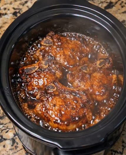 Slow Cooker Honey Garlic Pork Chops