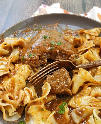 Shortcut Crock Pot Hamburger Steaks & Gravy