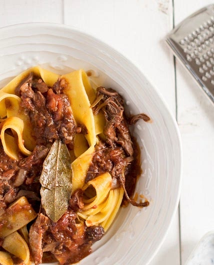 Slow cooker beef ragu pasta
