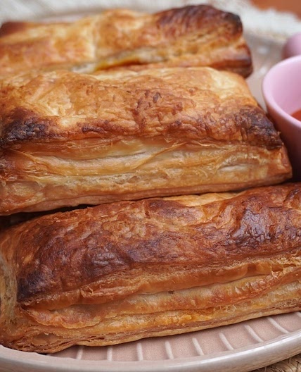 Paneer Puff (Indian Paneer Puffs Recipe)
