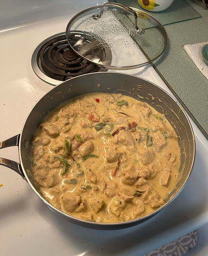 Creamy chicken and peppers with rice