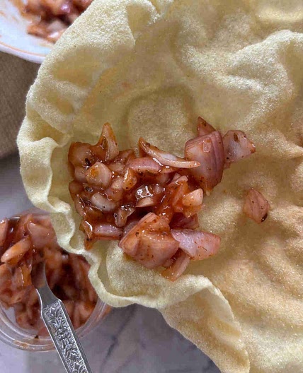 Easy Indian Onion Chutney Recipe (No-Cook Dip For Poppadoms)