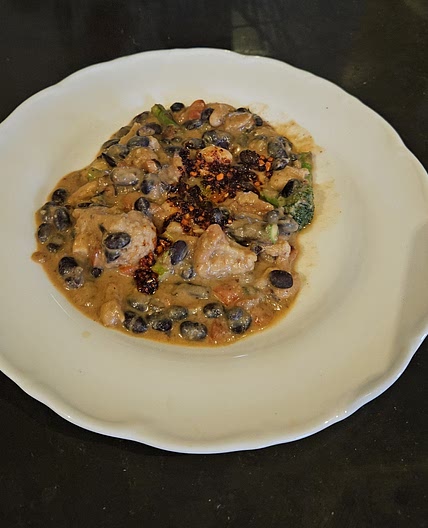 15-Minute Creamy Peanut Beans with Asparagus