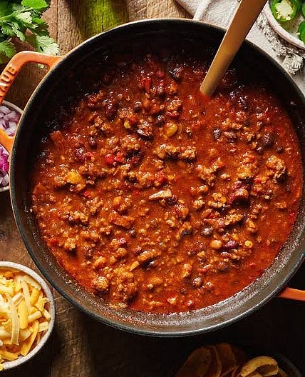 BEEF CHILI WITH GREEN PEPPERS