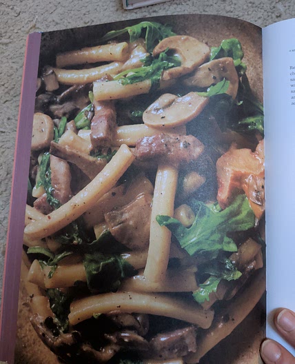 Mushrooms with Onion, Pancetta, and Cream