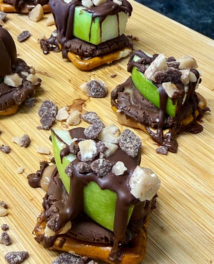Caramel Apple Pretzel Bites