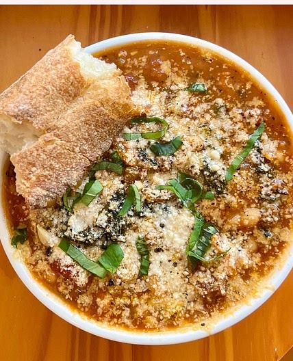 Pasta e fagioli soup 