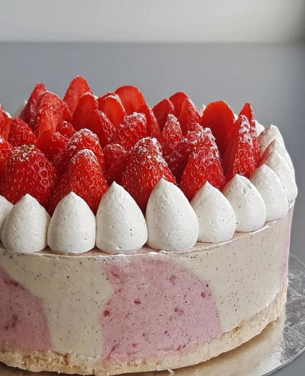 Gluten-Free Strawberry Cake