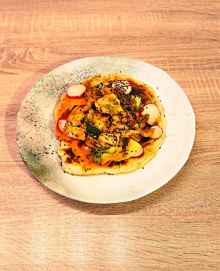 Paratha maison aux émincés de cuisse de poulet