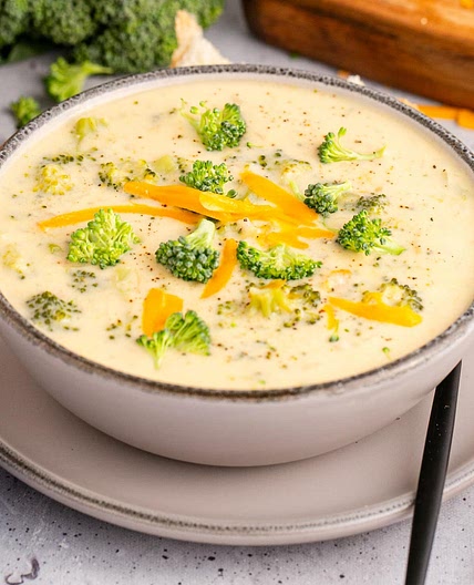 Instant Pot Broccoli Cheddar Soup