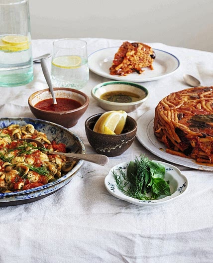 Courgette pasta with crispy capers