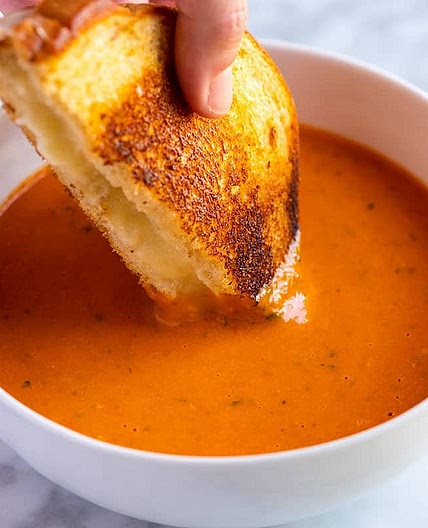 Roasted tomato and basil soup