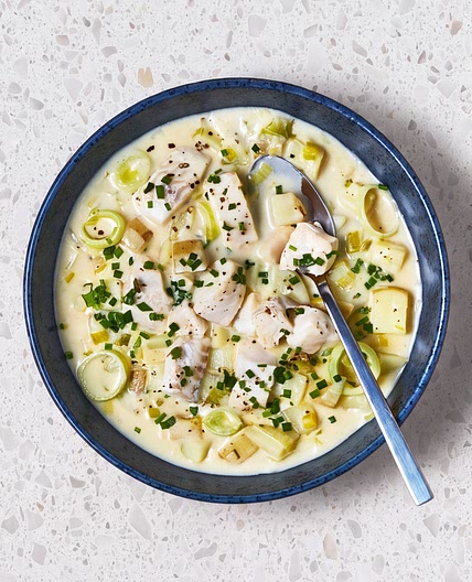 One Pot Cheesy Pollock & Leek Chowder