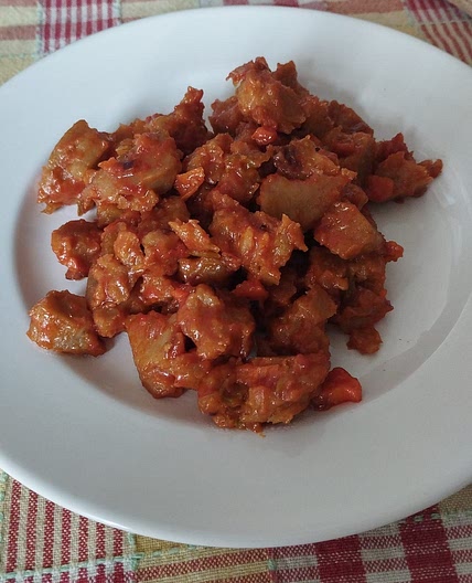Spezzatino di seitan al pomodoro