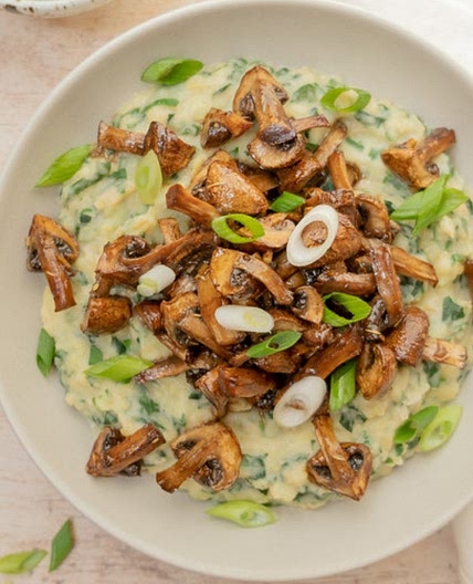 Balsamic Roasted Mushrooms with Cheesy Garlic & Kale Mashed Potatoes