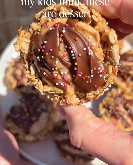 Frozen Peanut Butter Yoghurt Oat Cups