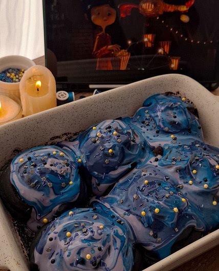 Coraline Themed Cinnamon Rolls (Viral Recipe)