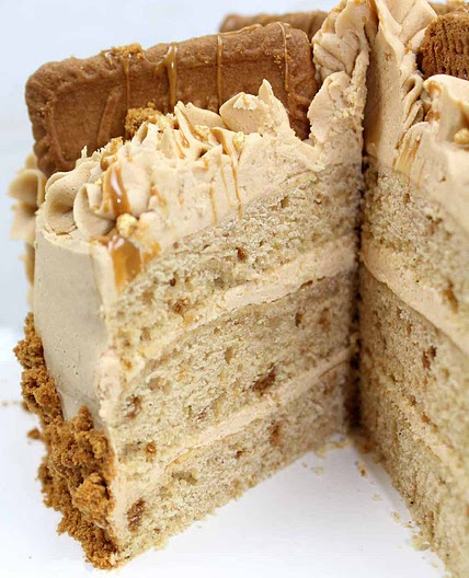Vegan Biscoff Cake (Eggless)