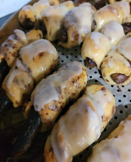 Pigs In A Cinnamon Roll