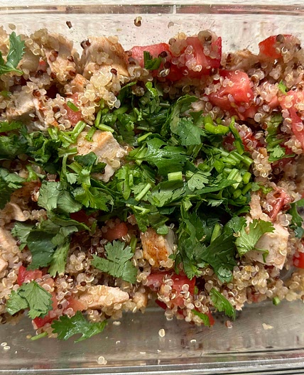 Bowl with chickennbreast and quinoa