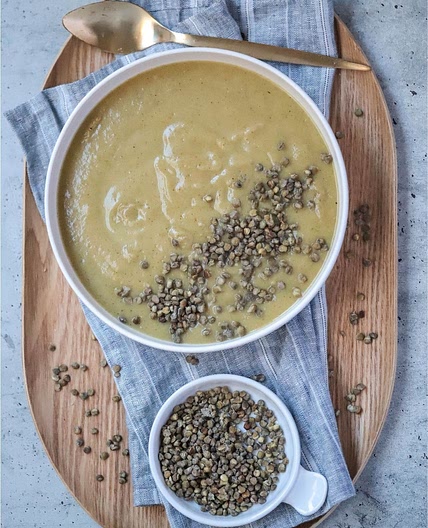 Cream of Zucchini Soup with Crispy Lentils