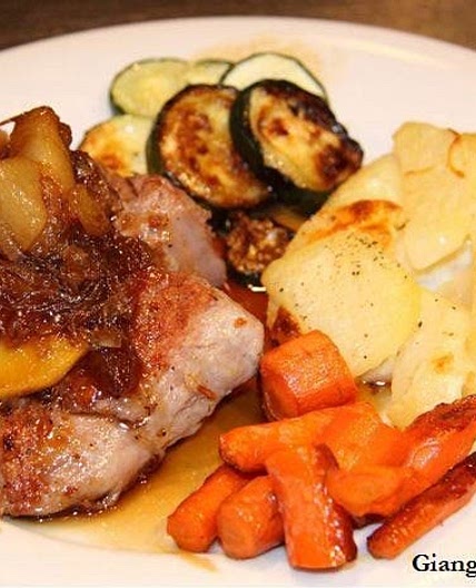 Roasted Pork Tenderloin with Caramelized Apples-Pears and Onions