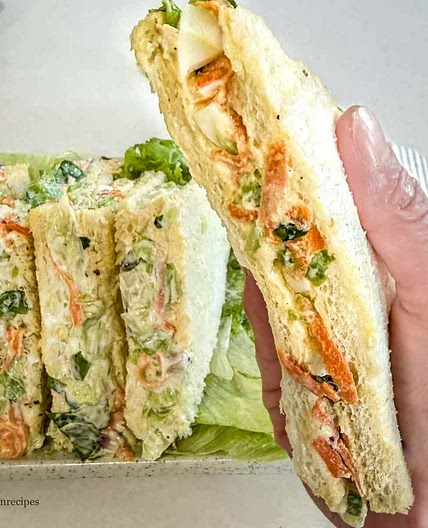 Healthy Creamy Egg Vegetable Sandwich for Breakfast & Lunch