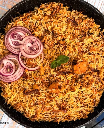 Bombay Chicken Biryani - Pakistani Biryani Recipe