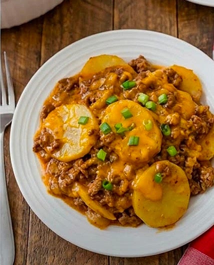 Slow Cooker Cheesy Taco Ground Beef & Potato Casserole