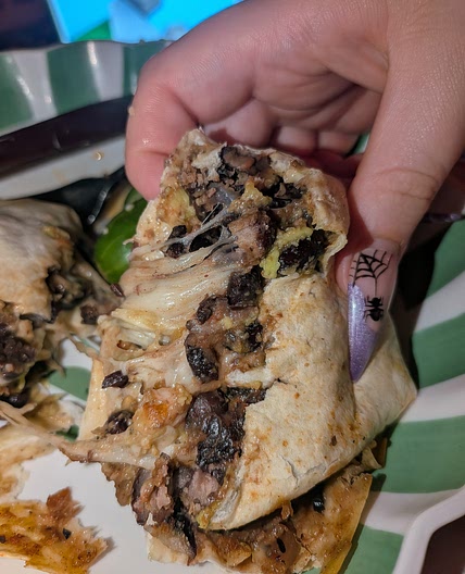 Mushroom and turtle bean burrito