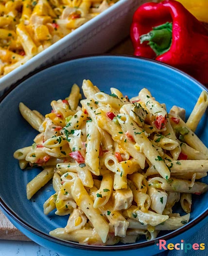 PAULA DEEN’S AMAZING CHICKEN CASSEROLE