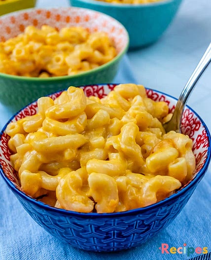PAULA DEEN’S CROCK POT MAC AND CHEESE