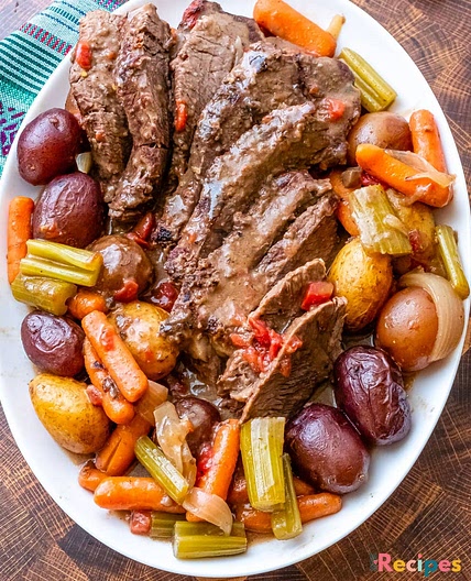 EASY BEEF SHOULDER ROAST WITH VEGETABLES