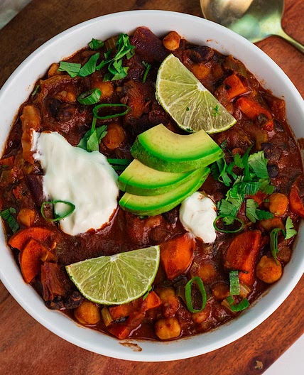 Killer 3 Bean Vegan Chili with White Beans (instant pot)