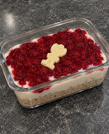 Milkybar Raspberry Overnight Oats