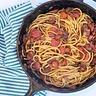 Quick Pantry Spaghetti with Bacon and Tomatoes (Spaghetti Red)