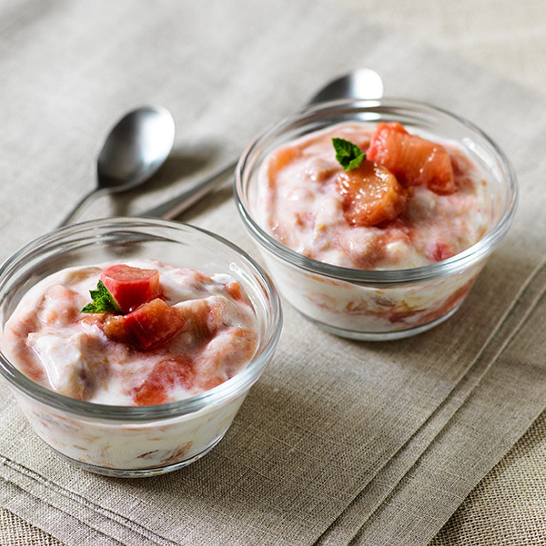 Rhubarb fool