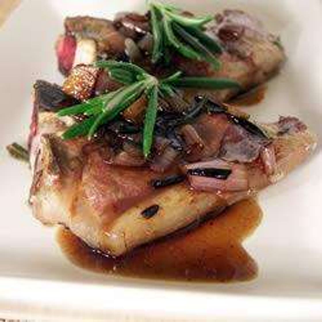 Côtelettes d’agneau, sauce au vinaigre balsamique