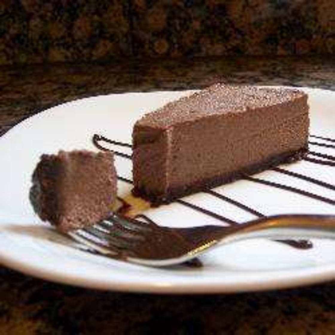 Raw chocolate cheesecake