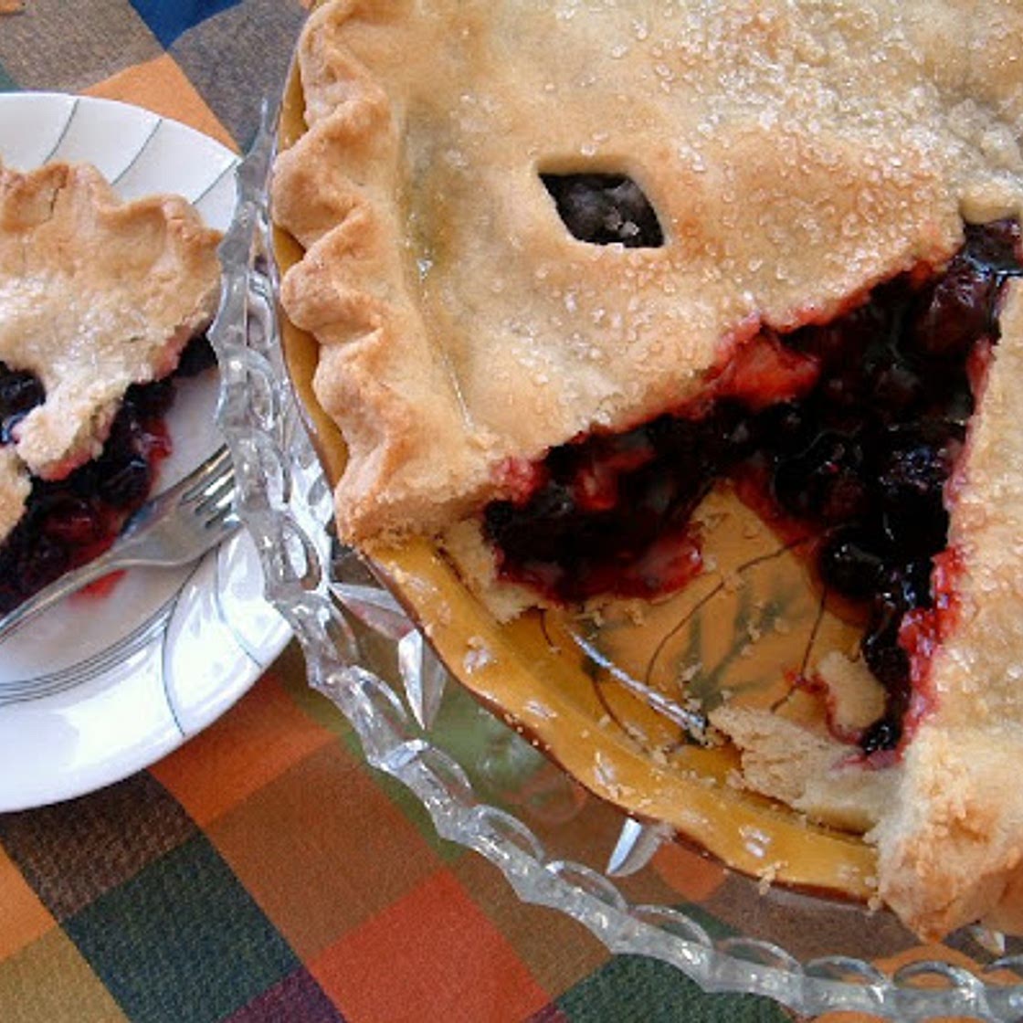 Olallieberry Pie & The Barefoot Contessa's Perfect Pie Crust Recipe - (4/5)