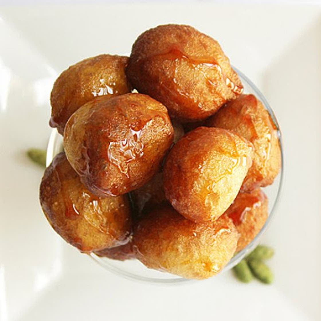 (Luqaimat) Crunchy Sweet Dumplings Recipe - (4.3/5)