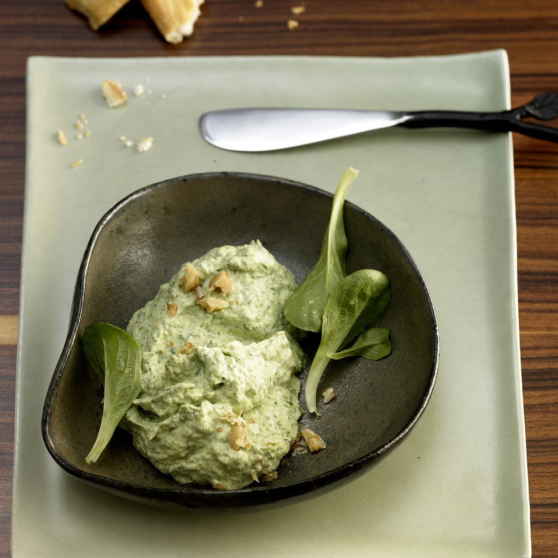 Grüner Walnuss-Dip