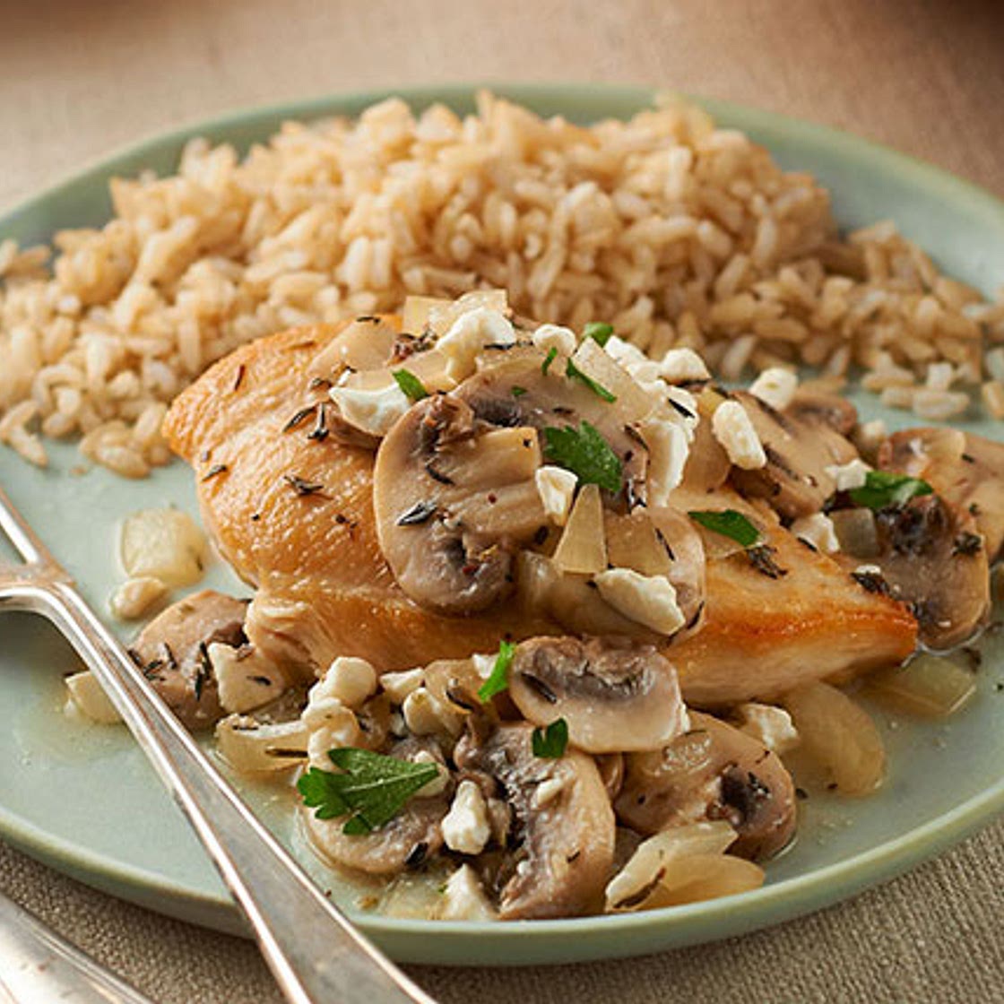 Mediterranean Chicken and Mushroom Skillet