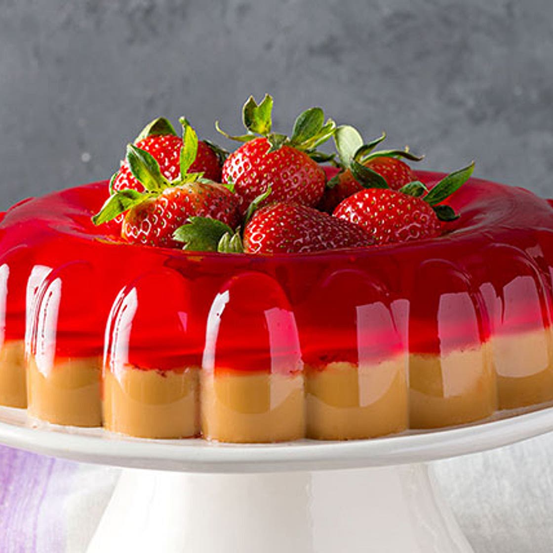 Dulce de Leche & Strawberry Gelatin Dessert