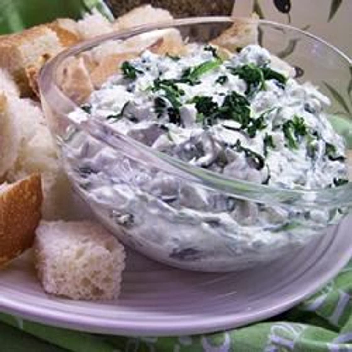 Spinach Dip with Water Chestnuts