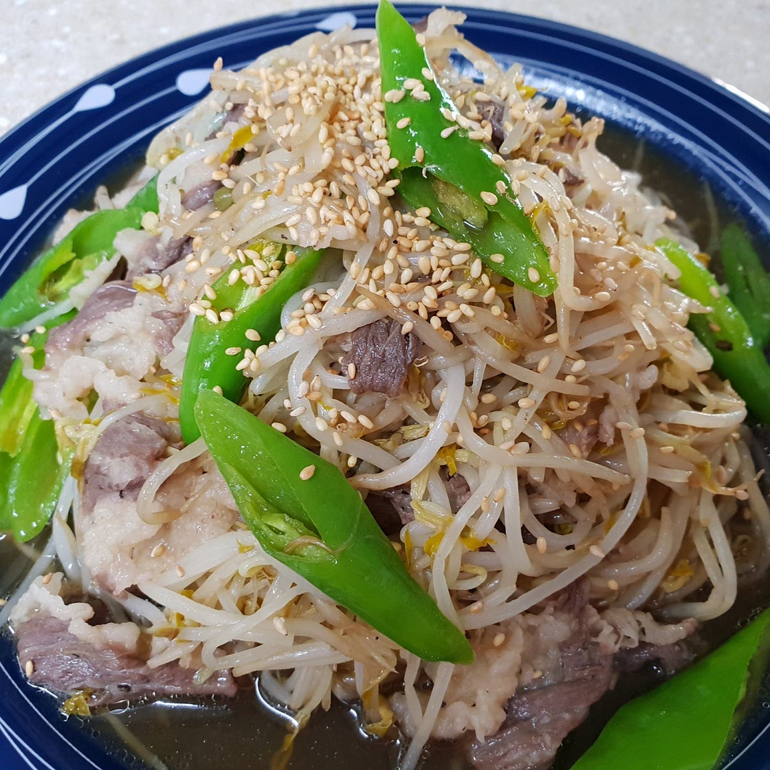 깔끔매콤 차돌박이 숙주찜 salty